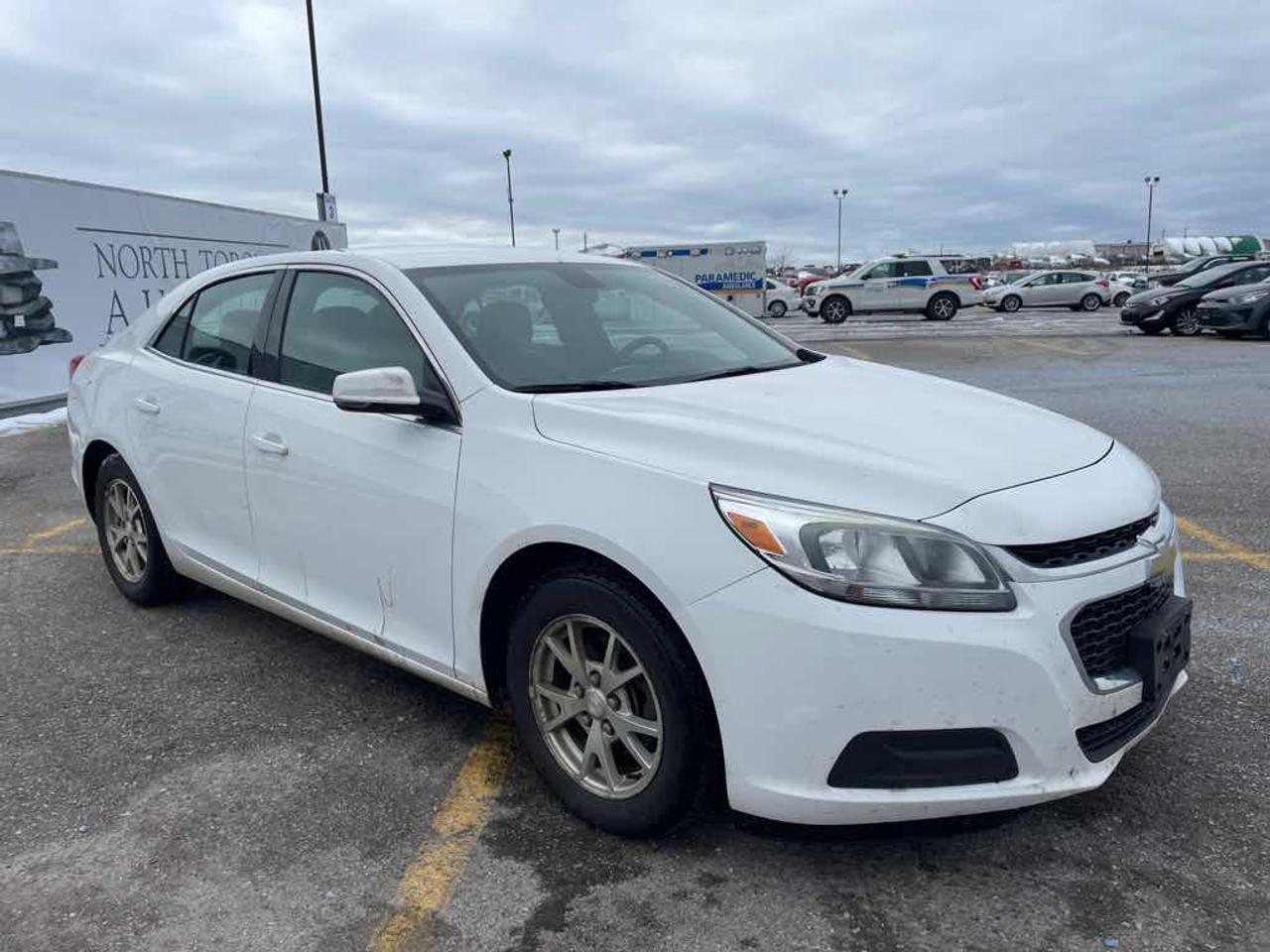 2014 Chevrolet Malibu LS Photo2