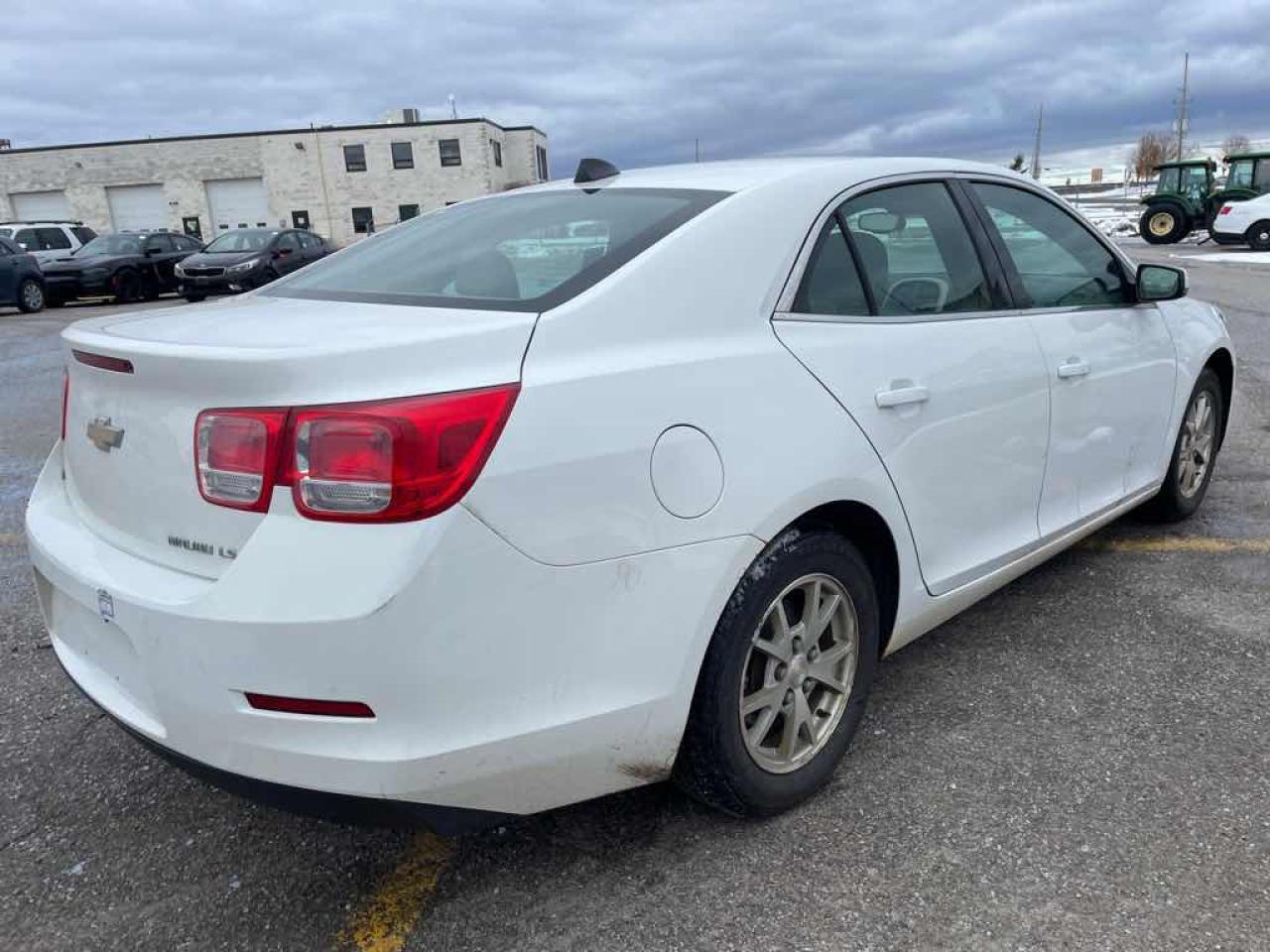 2014 CHEVRO MALIBU LS  Photo3