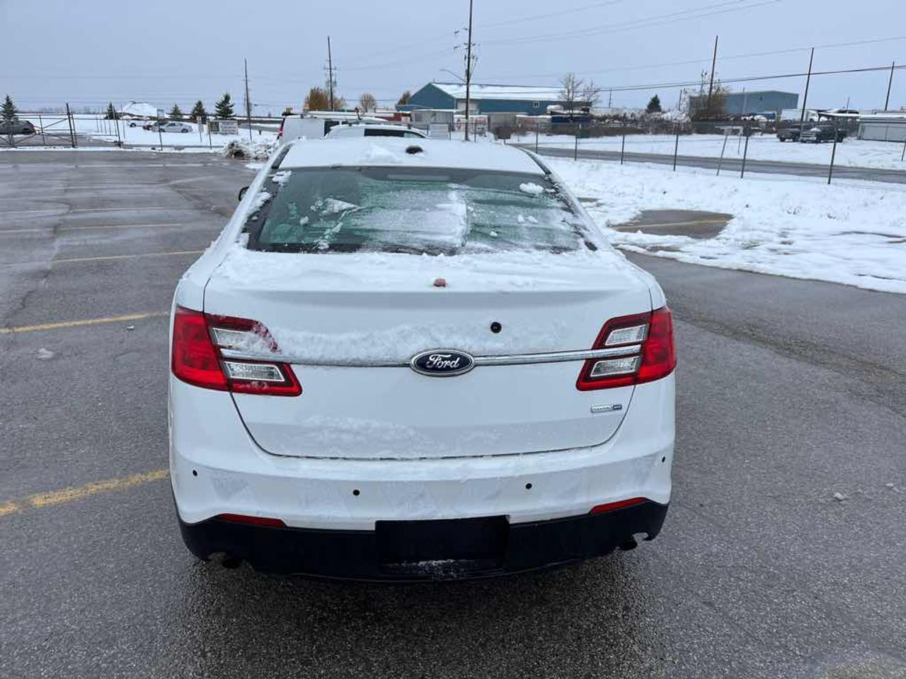 2015 Ford Taurus Police Inte Photo