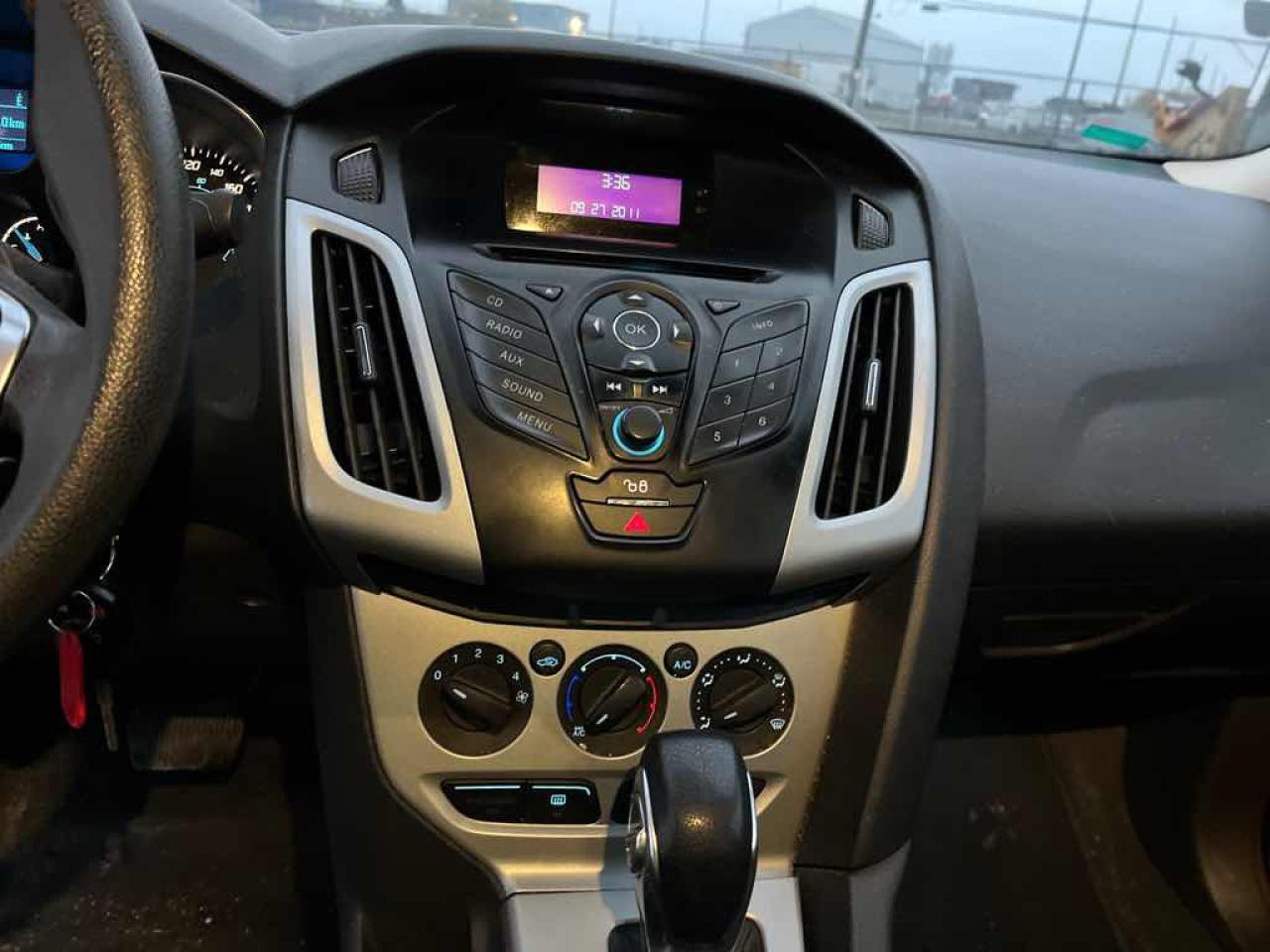 2012 Ford Focus SE - Photo #10