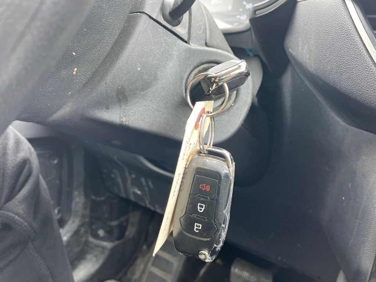 2021 Ford Escape S Photo
