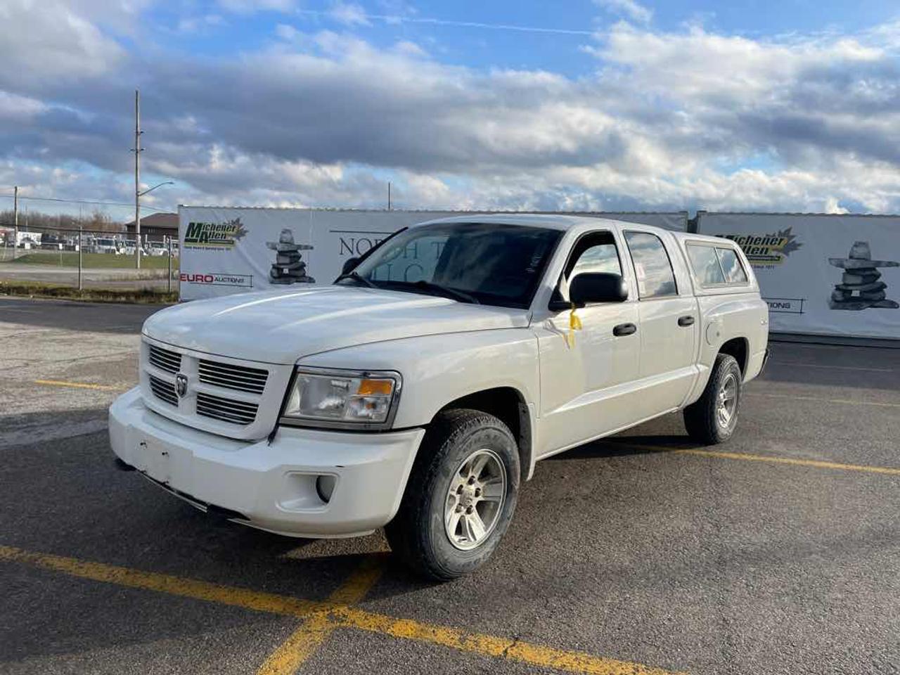 2011 Dodge Dakota SLT - Photo #1
