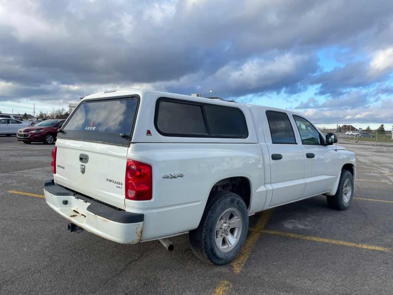2011 Dodge Dakota SLT Photo3
