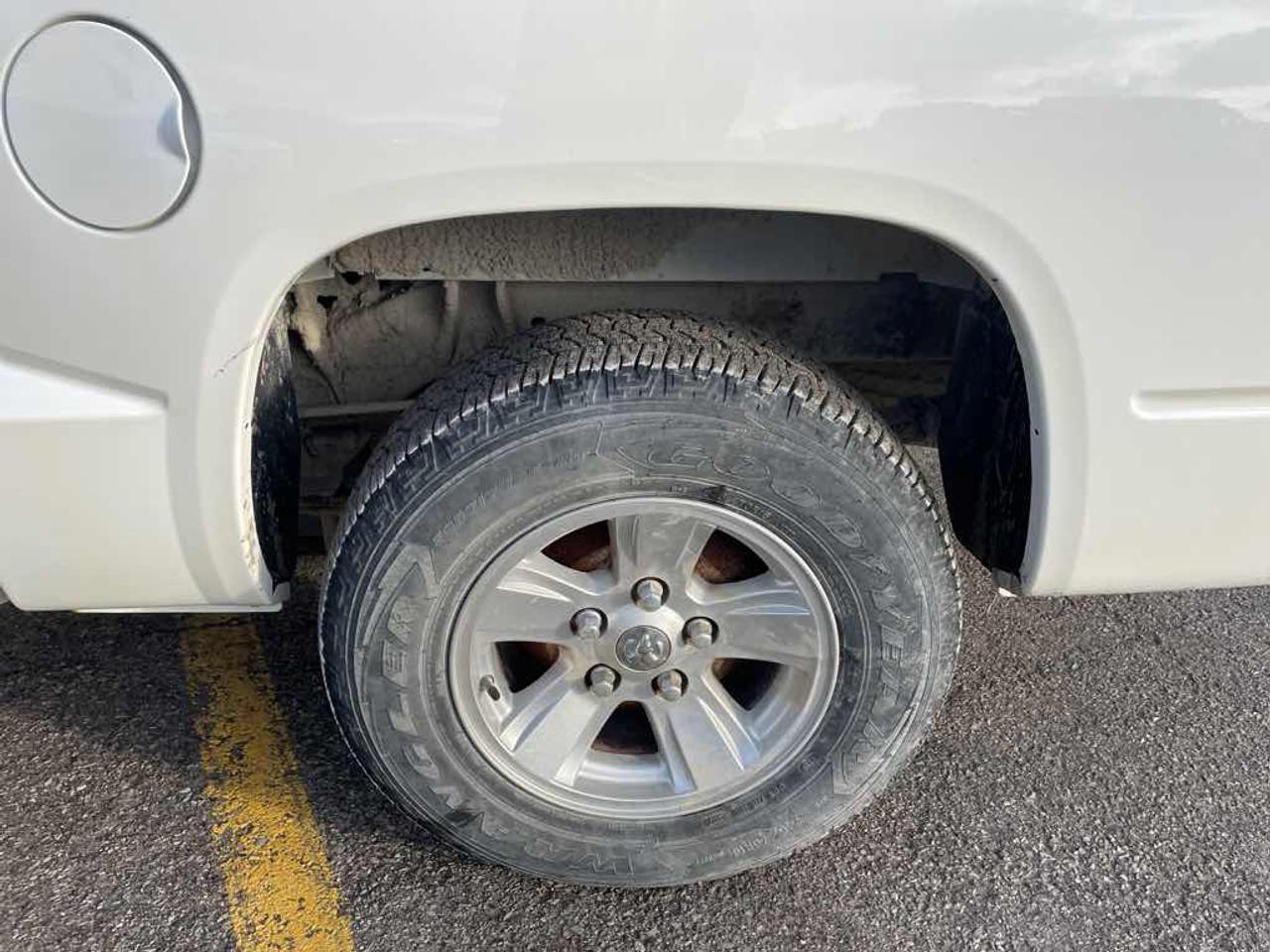 2011 Dodge Dakota SLT Photo