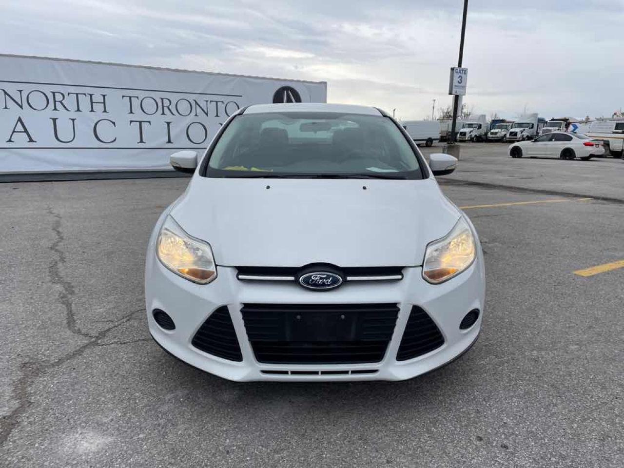 2014 Ford Focus SE - Photo #2