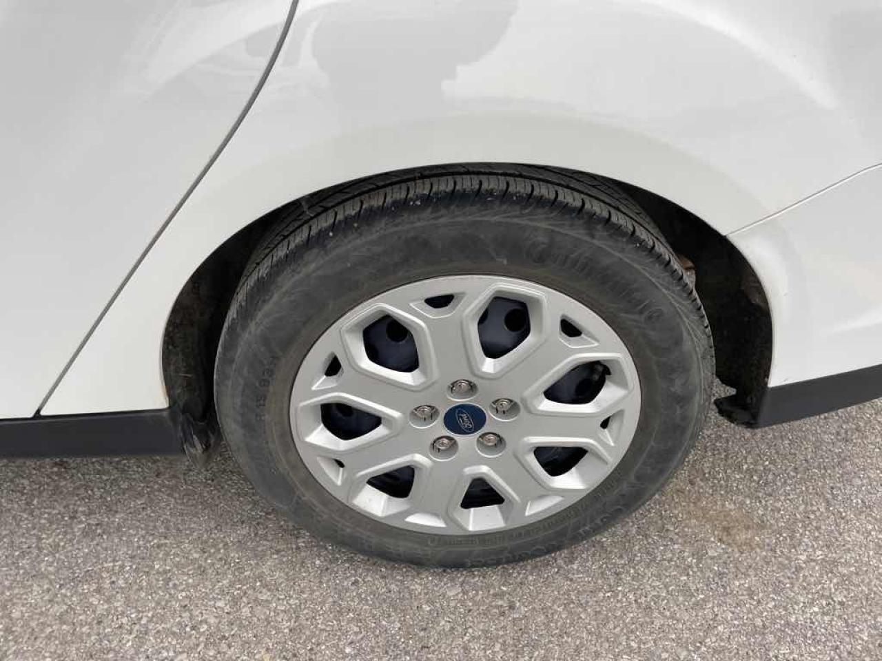 2014 Ford Focus SE - Photo #19