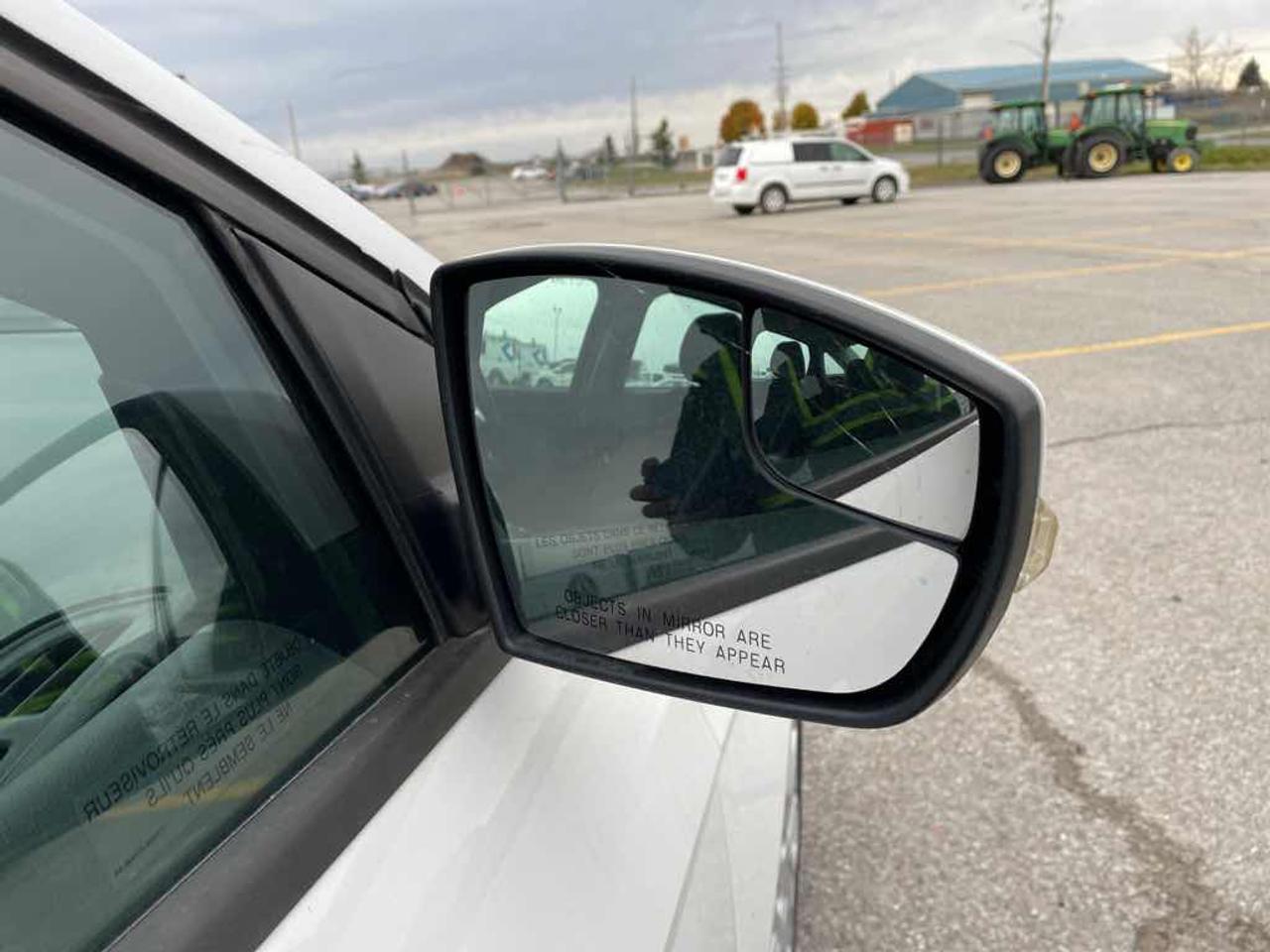 2014 Ford Focus SE Photo