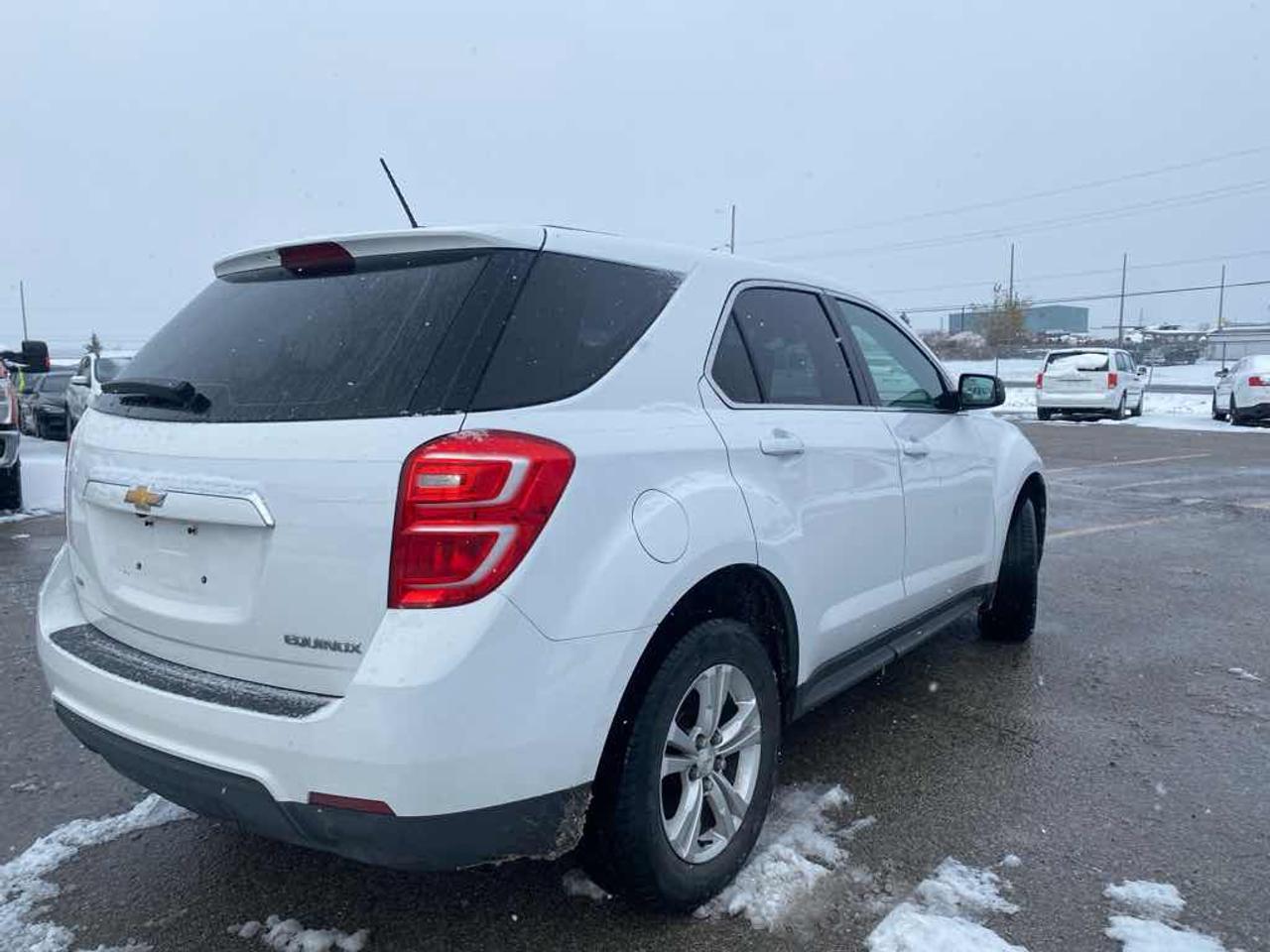 2016 Chevrolet Equinox LS Photo