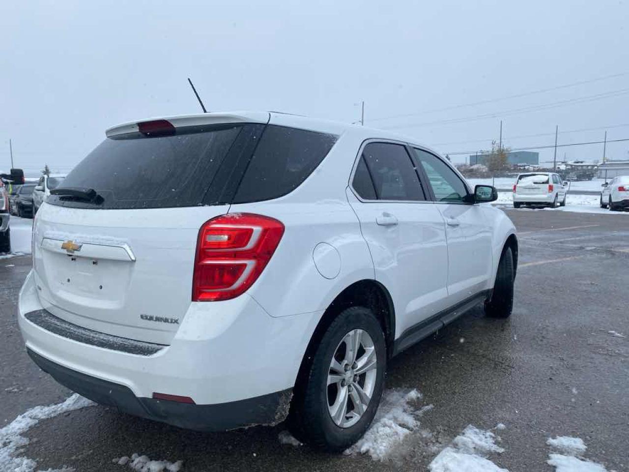 2016 Chevrolet Equinox LS - Photo #4