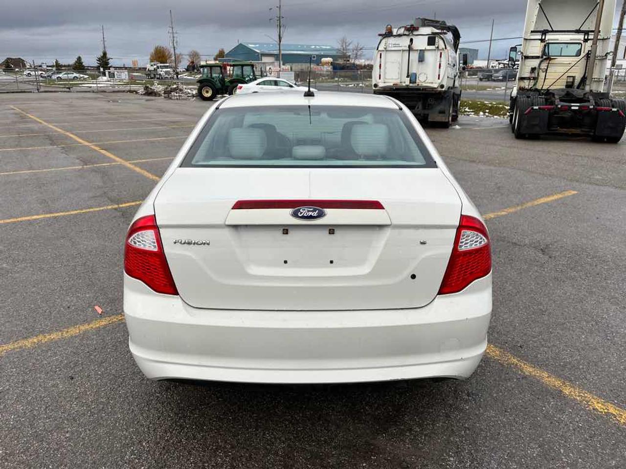 2011 Ford Fusion S Photo