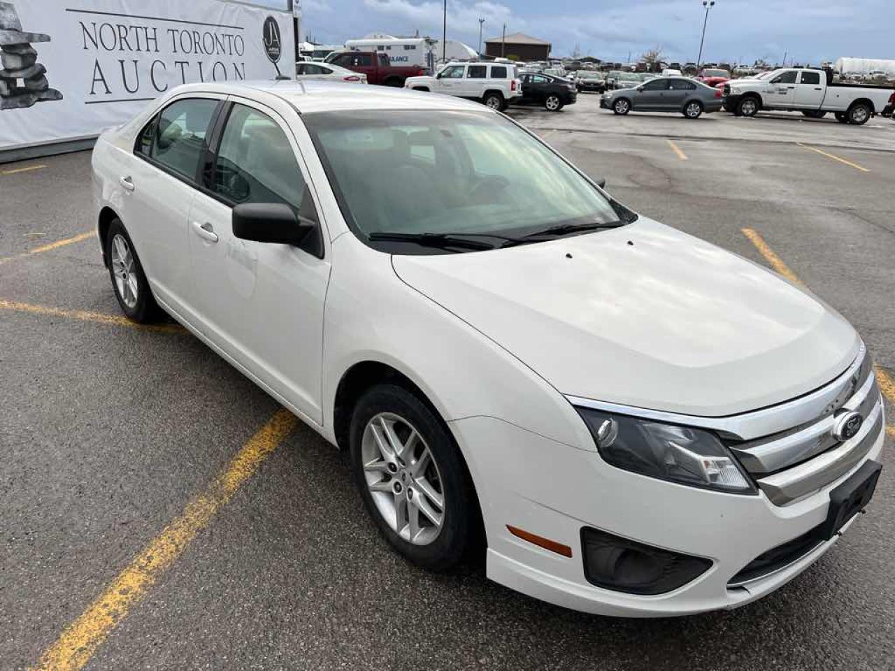 2011 Ford Fusion S Photo2