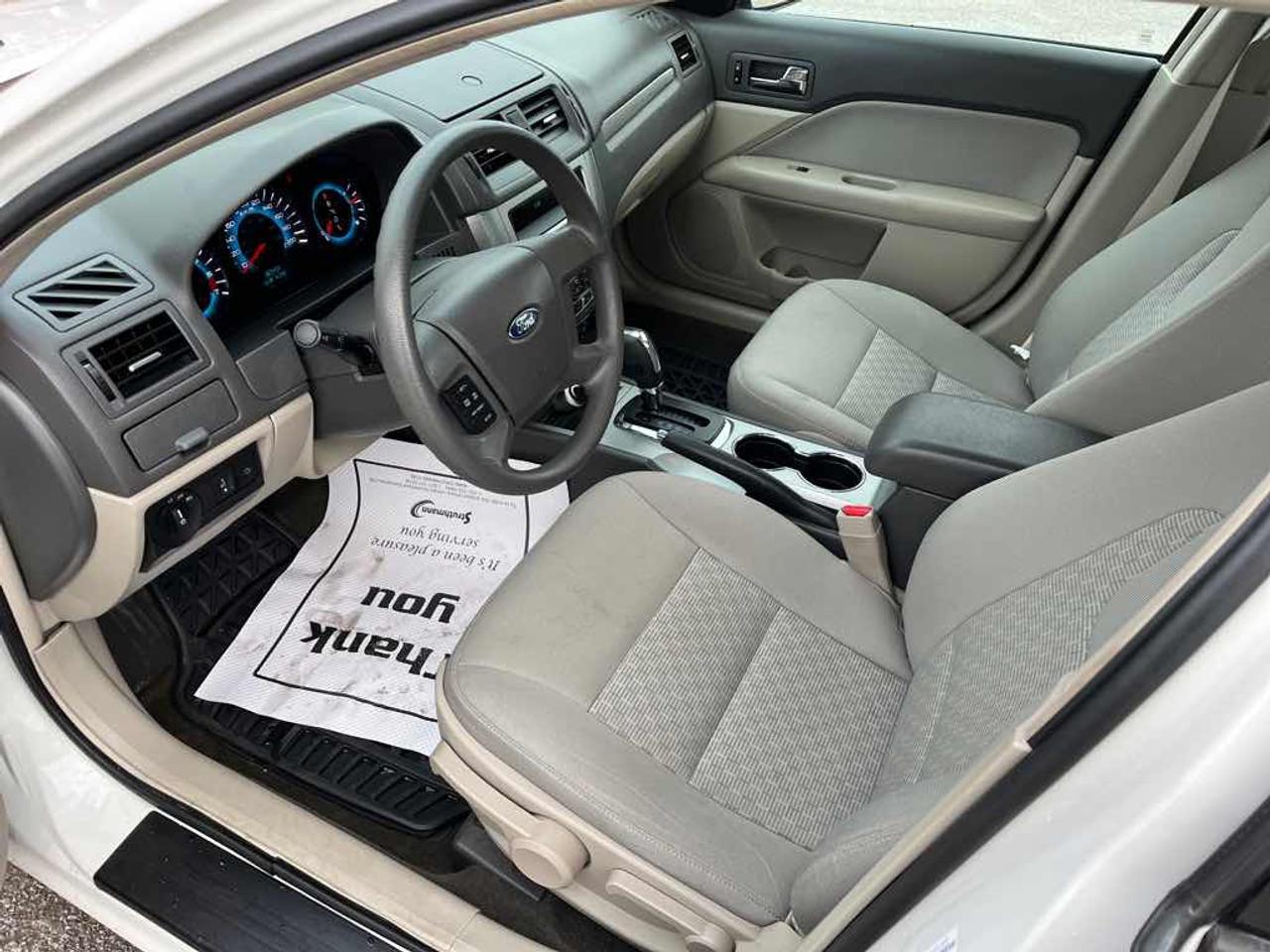 2011 Ford Fusion S Photo