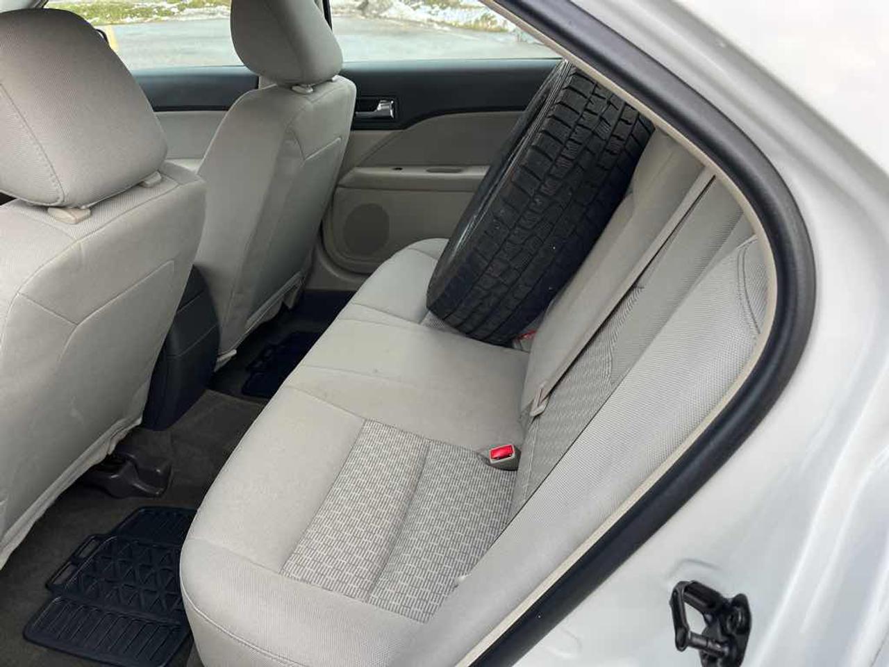 2011 Ford Fusion S Photo