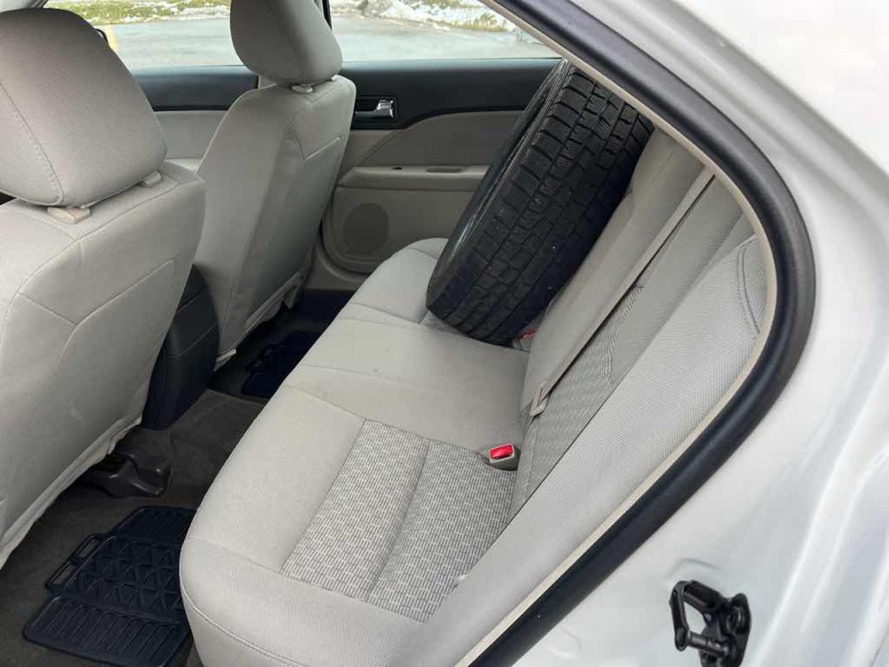 2011 Ford Fusion S Photo