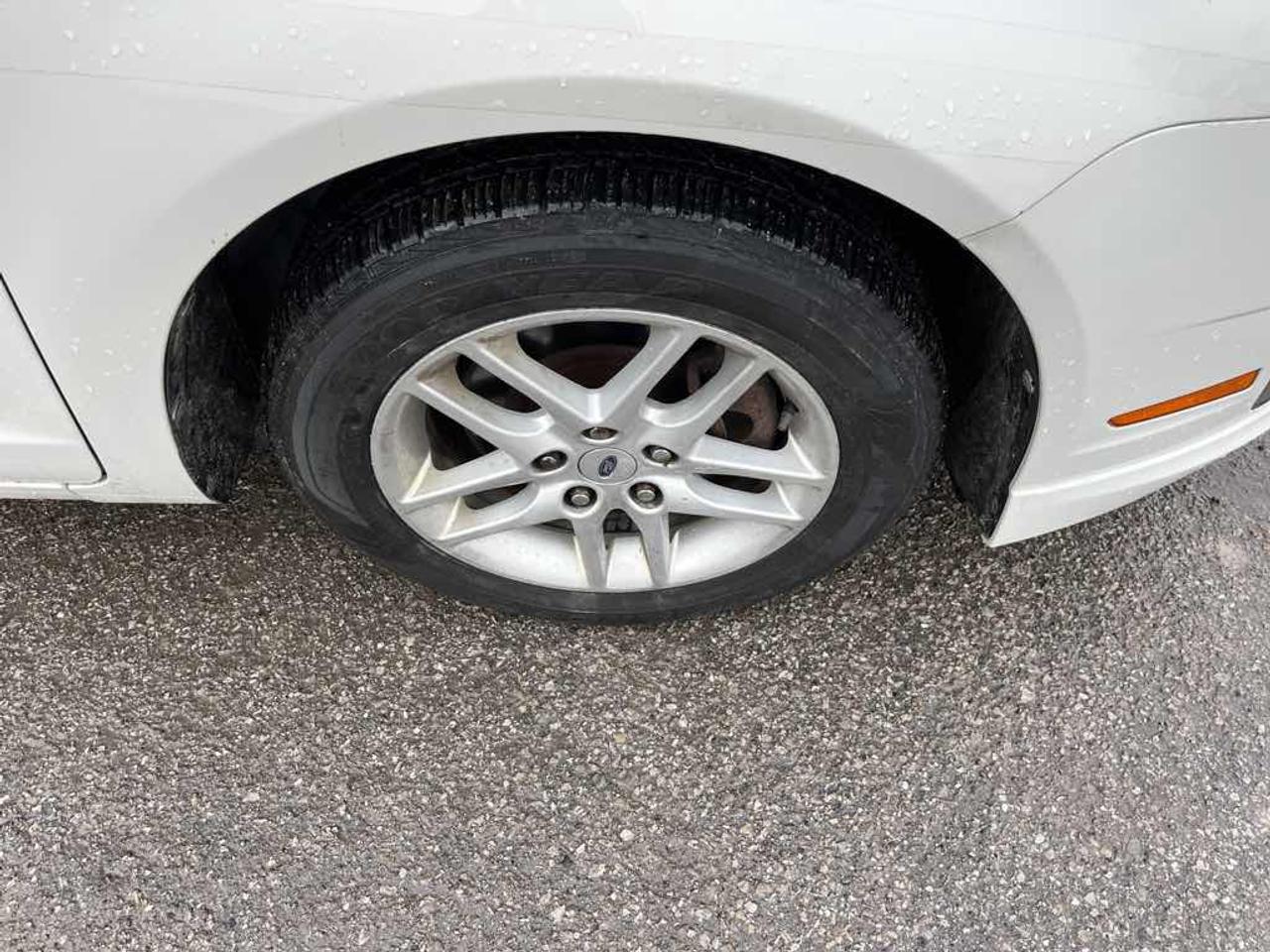 2011 Ford Fusion S Photo