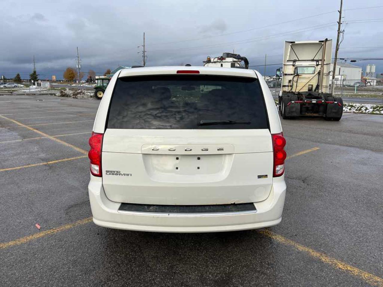 2012 Dodge Grand Caravan  - Photo #5