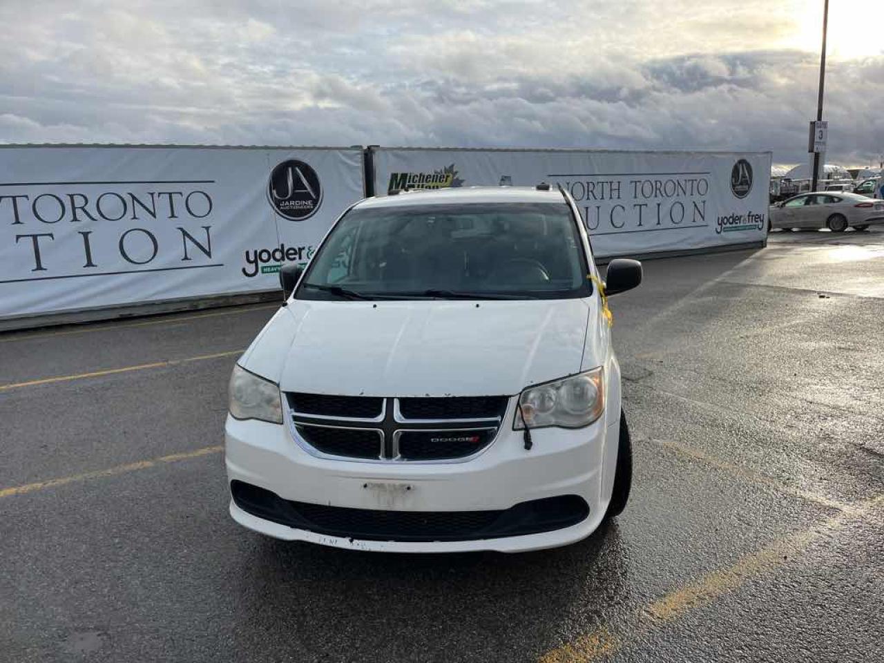 2012 Dodge Grand Caravan  - Photo #2