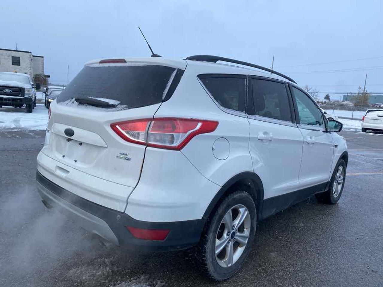 2015 Ford Escape SE Photo3