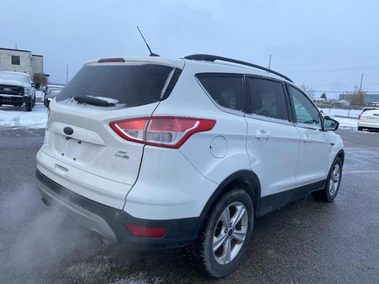 2015 Ford Escape SE - Photo #4