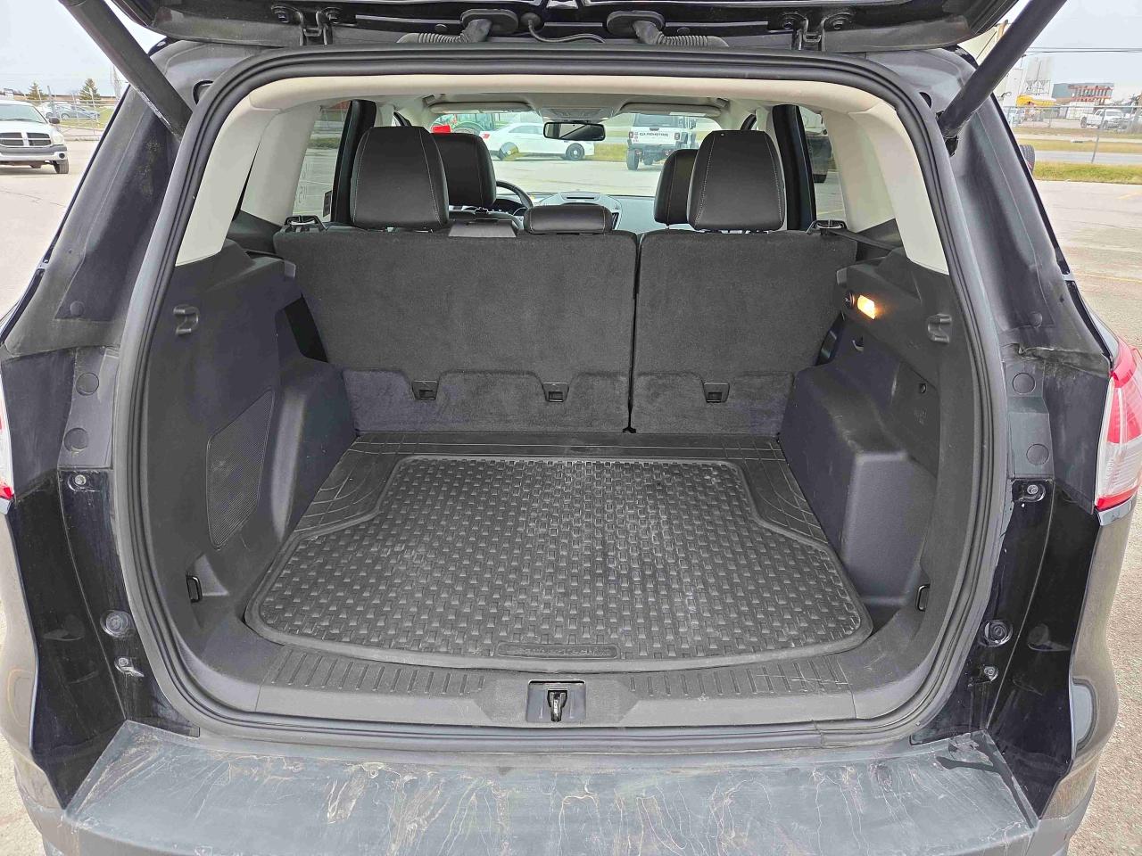 2016 Ford Escape Titanium - Photo #25