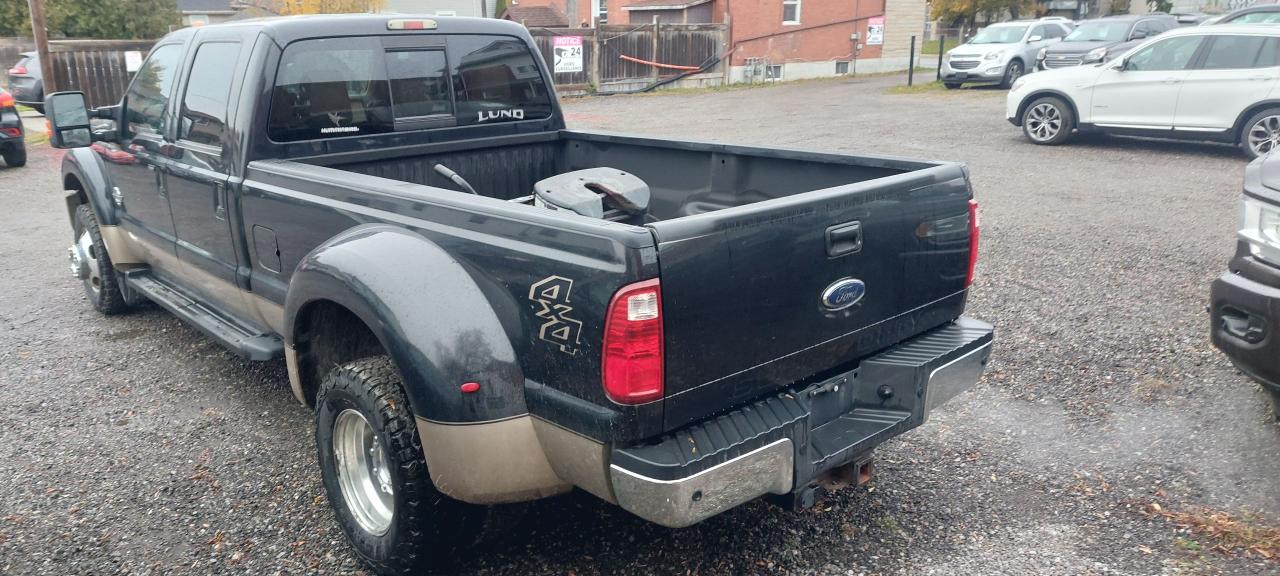 2011 Ford SUPER DUTY F-450 DRW 4WD Crew Cab 172" Lariat Photo4