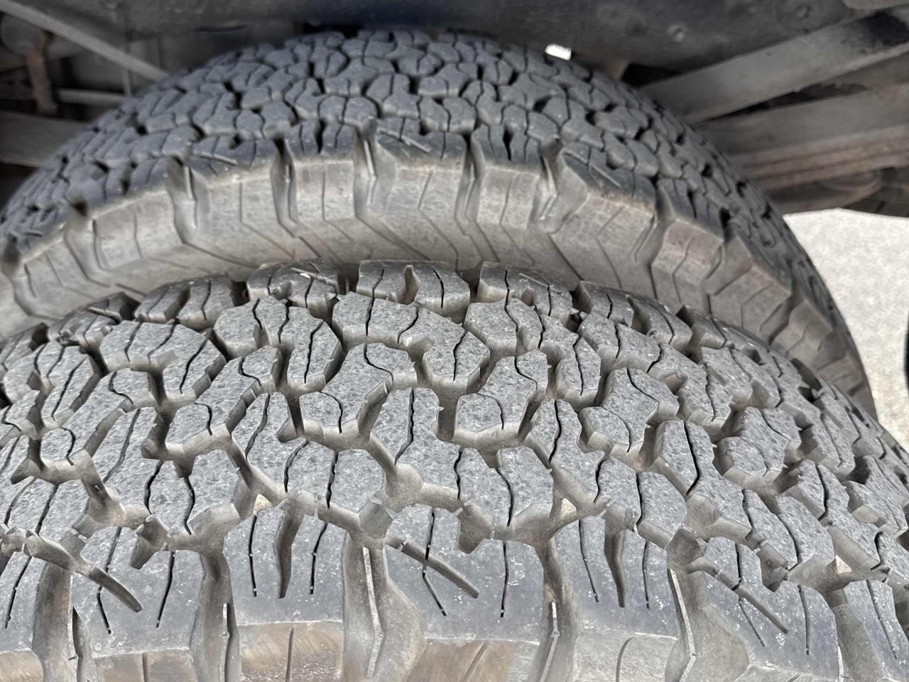 2011 Ford SUPER DUTY F-450 DRW 4WD Crew Cab 172" Lariat - Photo #11