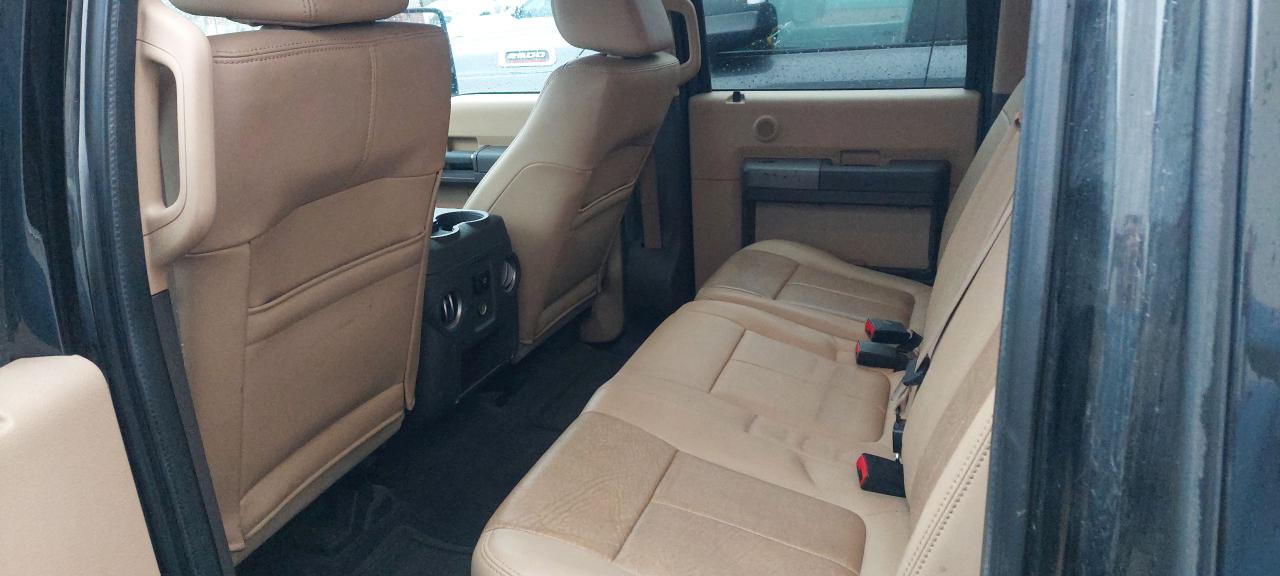 2011 Ford SUPER DUTY F-450 DRW 4WD Crew Cab 172" Lariat - Photo #17