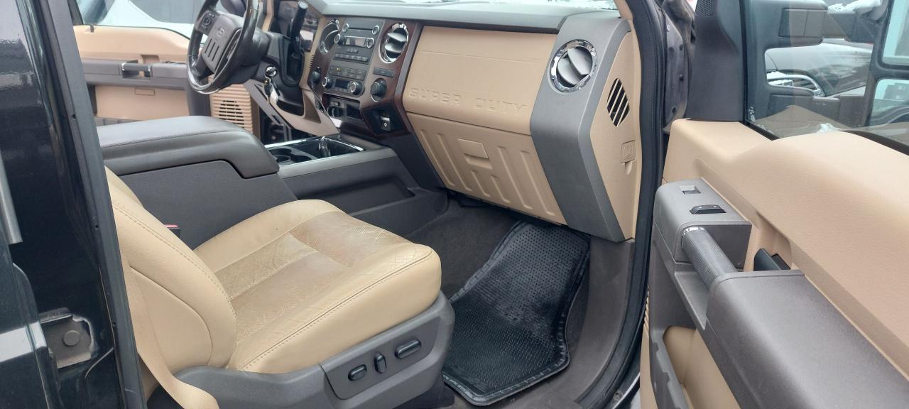 2011 Ford SUPER DUTY F-450 DRW 4WD Crew Cab 172" Lariat Photo