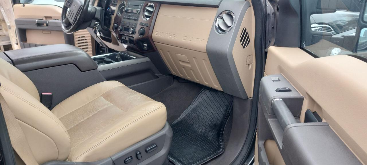 2011 Ford SUPER DUTY F-450 DRW 4WD Crew Cab 172" Lariat Photo