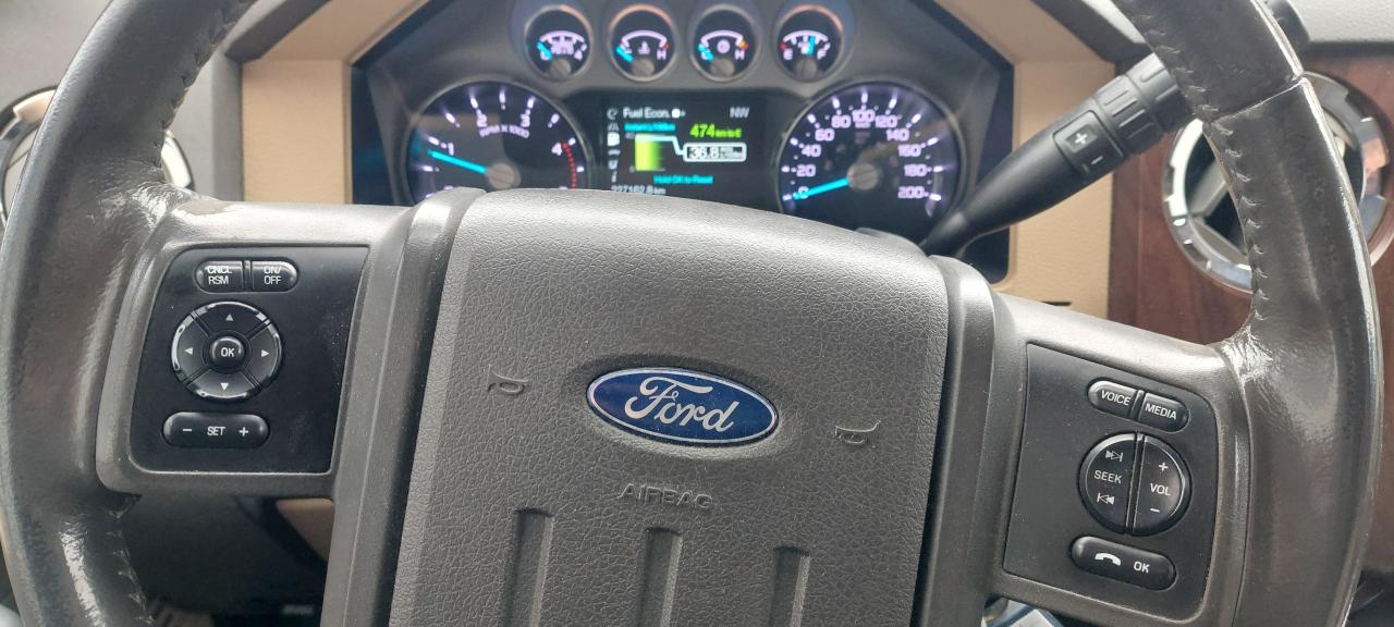 2011 Ford SUPER DUTY F-450 DRW 4WD Crew Cab 172" Lariat Photo