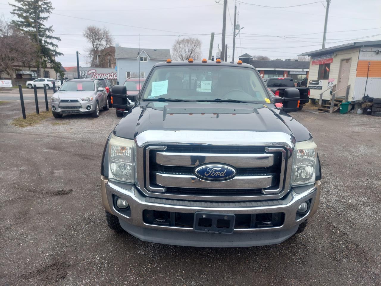 2011 Ford SUPER DUTY F-450 DRW 4WD Crew Cab 172" Lariat Photo
