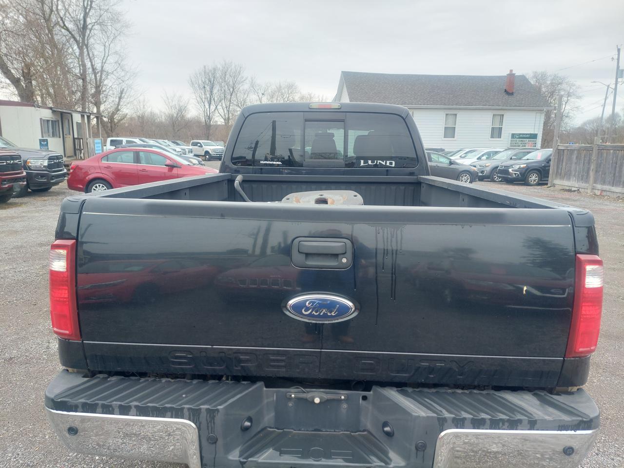 2011 Ford SUPER DUTY F-450 DRW 4WD Crew Cab 172" Lariat Photo