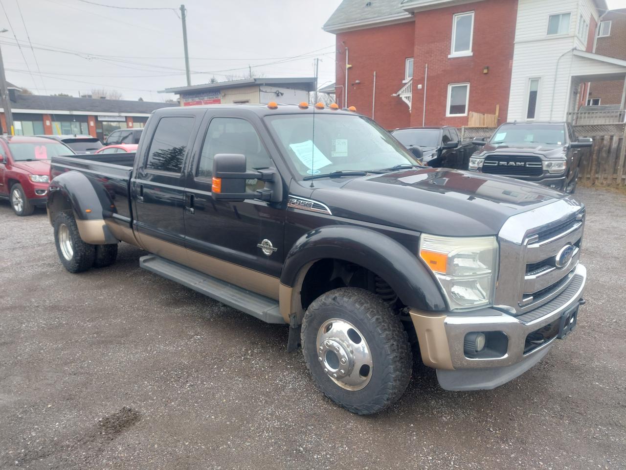 2011 Ford SUPER DUTY F-450 DRW 4WD Crew Cab 172" Lariat Photo