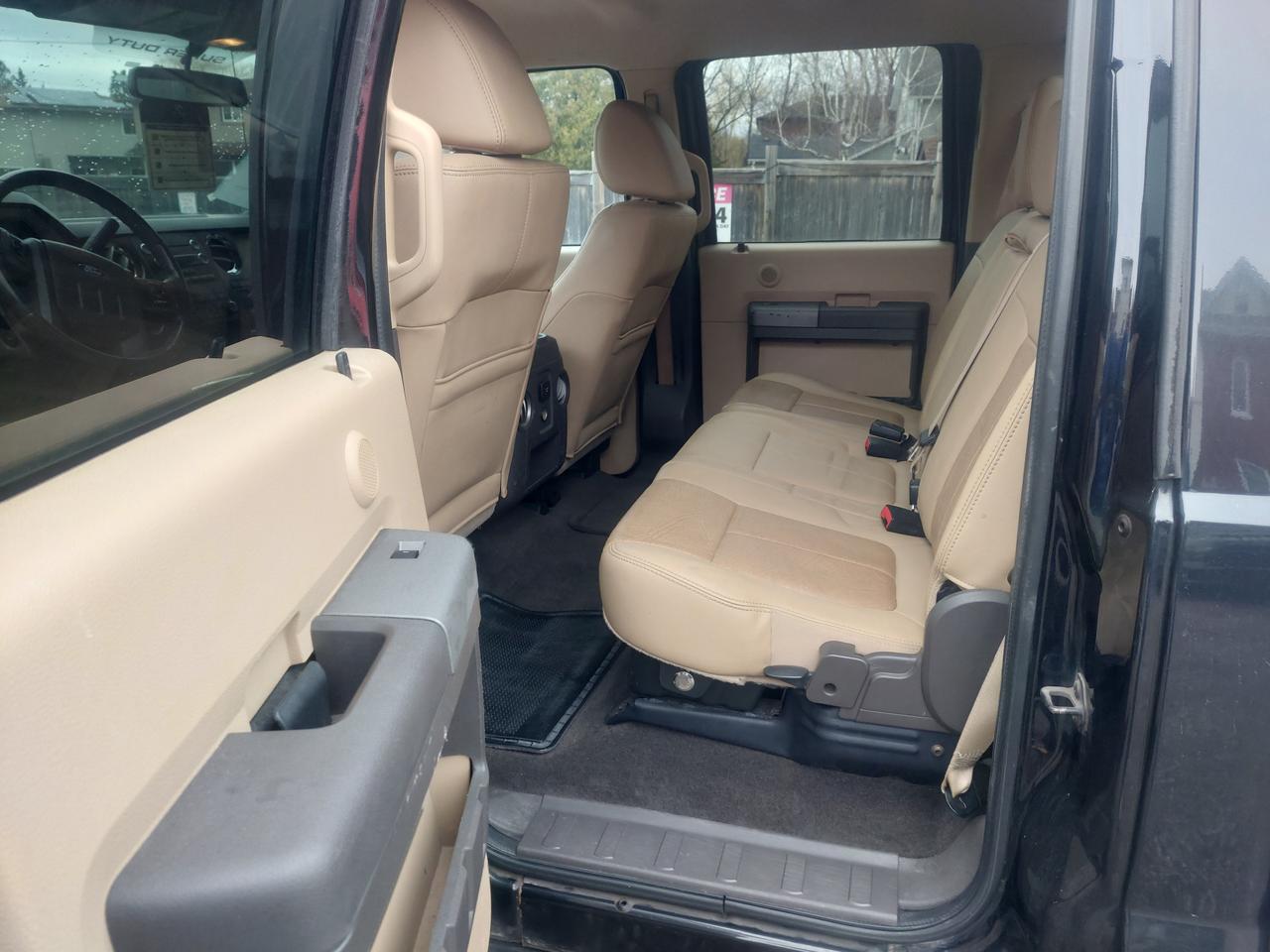 2011 Ford SUPER DUTY F-450 DRW 4WD Crew Cab 172" Lariat Photo