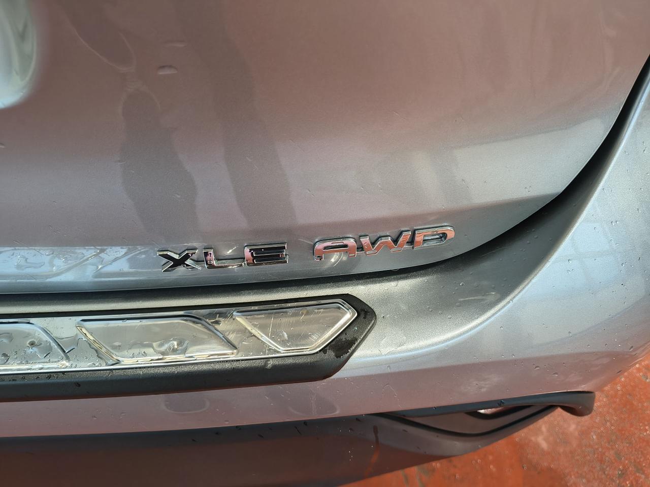 2022 Toyota Highlander XLE Photo0