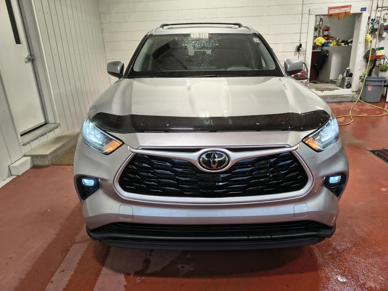 2022 Toyota Highlander XLE Photo0