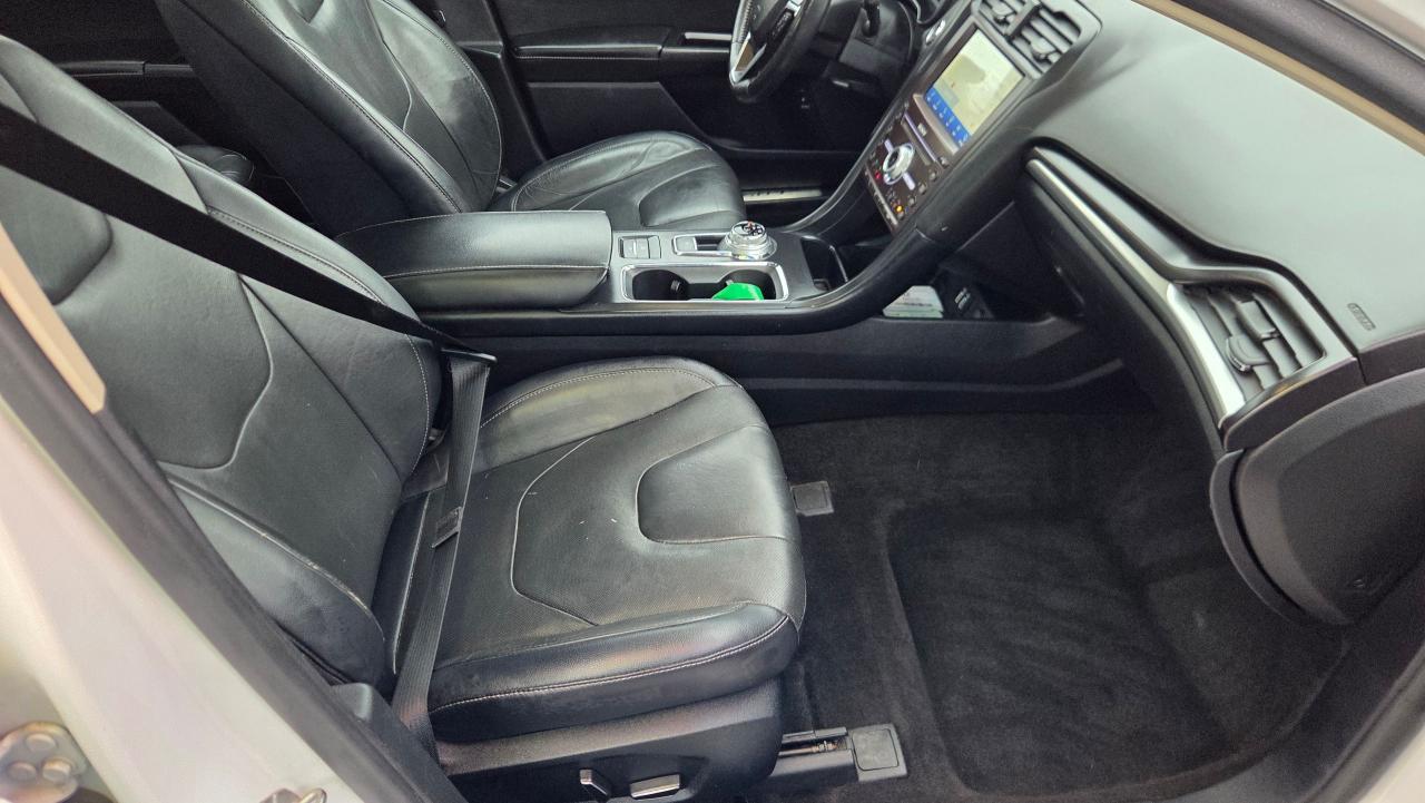 2020 Ford Fusion Hybrid Titanium - Photo #8