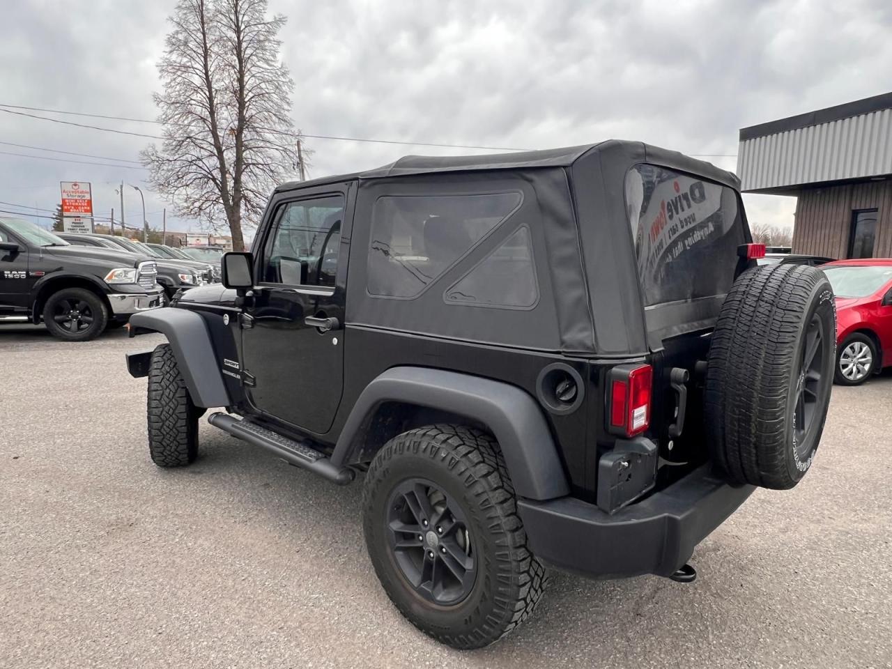 2017 Jeep Wrangler SPORT - Photo #3