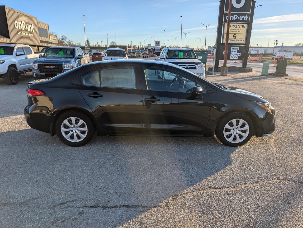 2020 Toyota Corolla LE | Blind Spot Monitoring | Adaptive Cruise - Photo #3