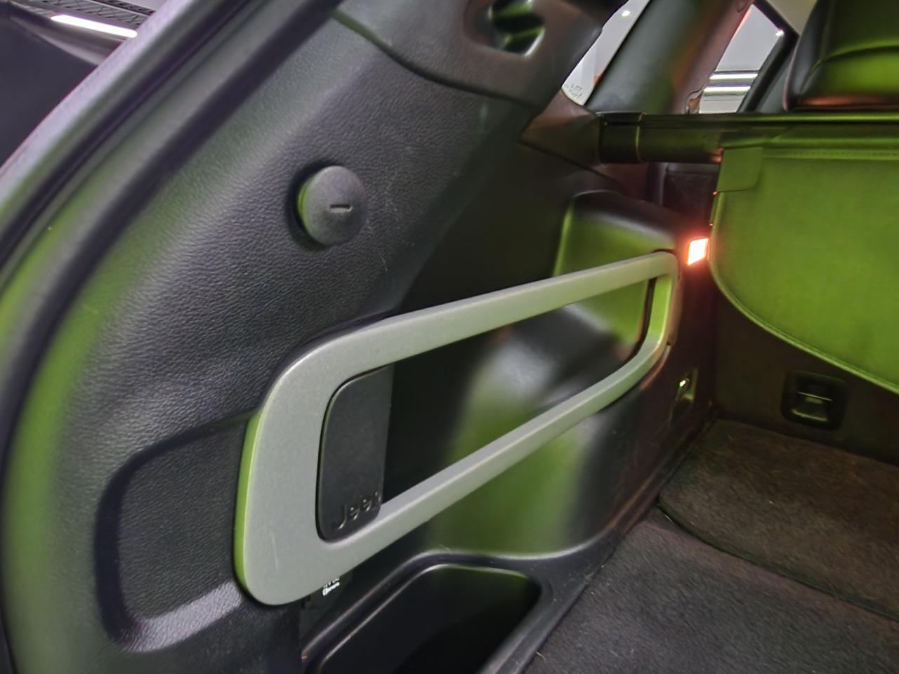 2016 Jeep Cherokee Limited SUNROOF LEATHER 4X4 V6 NAV REAR CAM - Photo #16