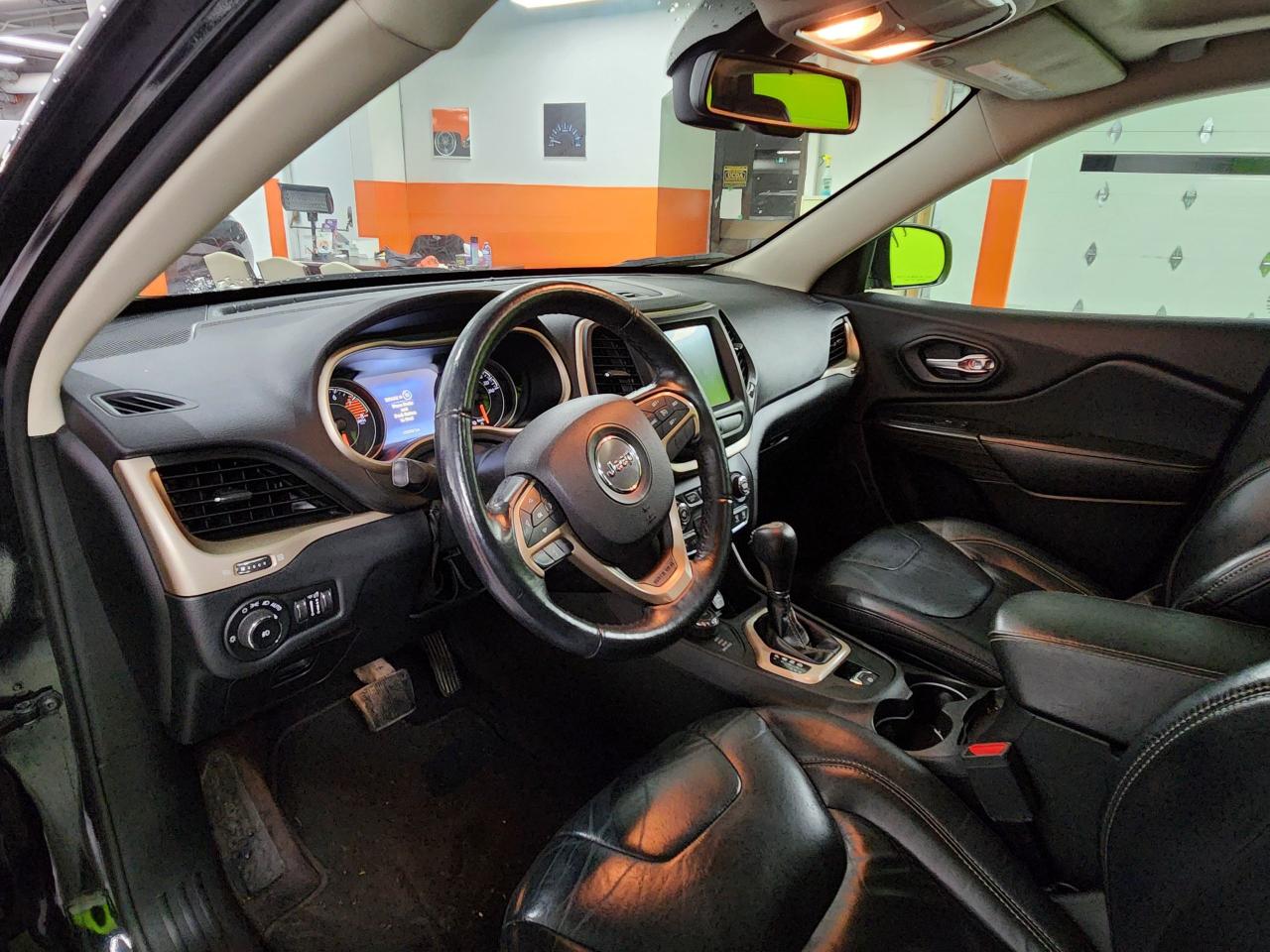 2016 Jeep Cherokee Limited SUNROOF LEATHER 4X4 V6 NAV REAR CAM - Photo #20