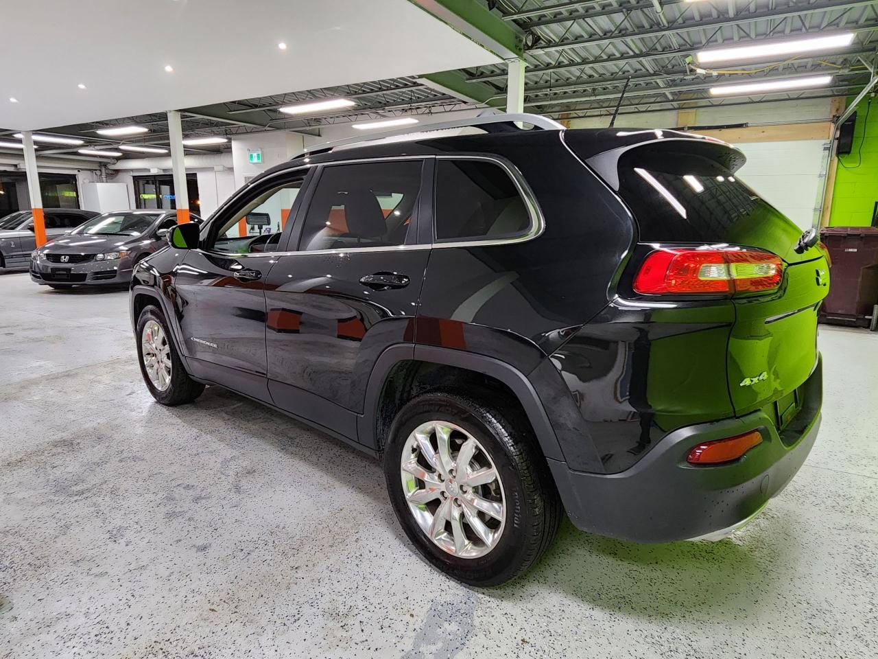 2016 Jeep Cherokee Limited SUNROOF LEATHER 4X4 V6 NAV REAR CAM - Photo #12