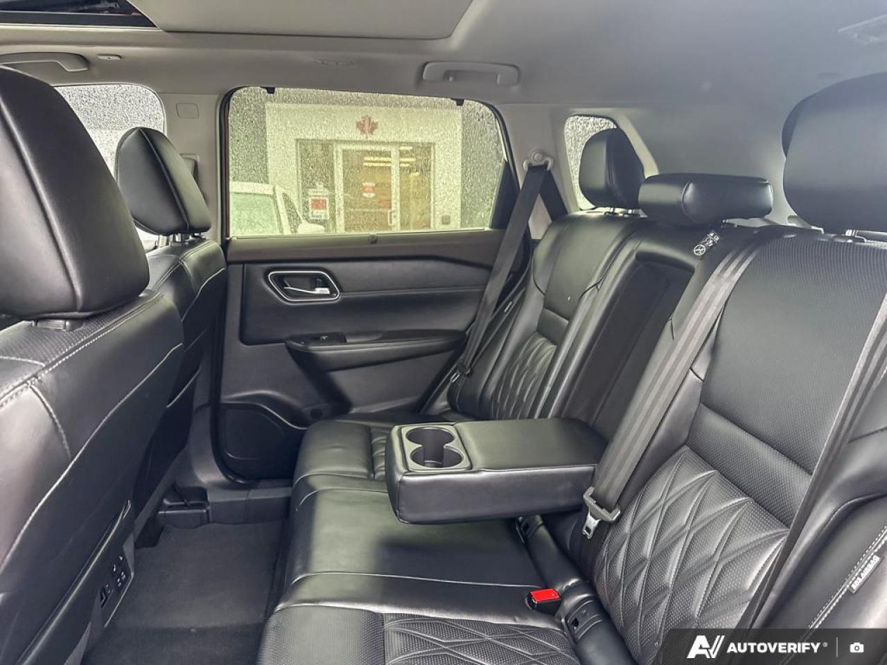 2023 Nissan Rogue PLATINUM / NAV / PANO ROOF / LEATHER / AWD Photo