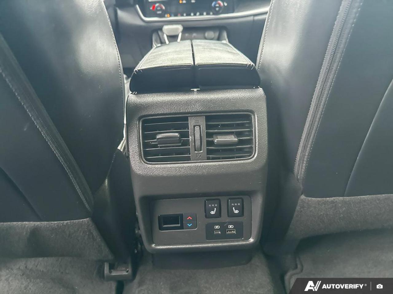 2023 Nissan Rogue PLATINUM / NAV / PANO ROOF / LEATHER / AWD Photo