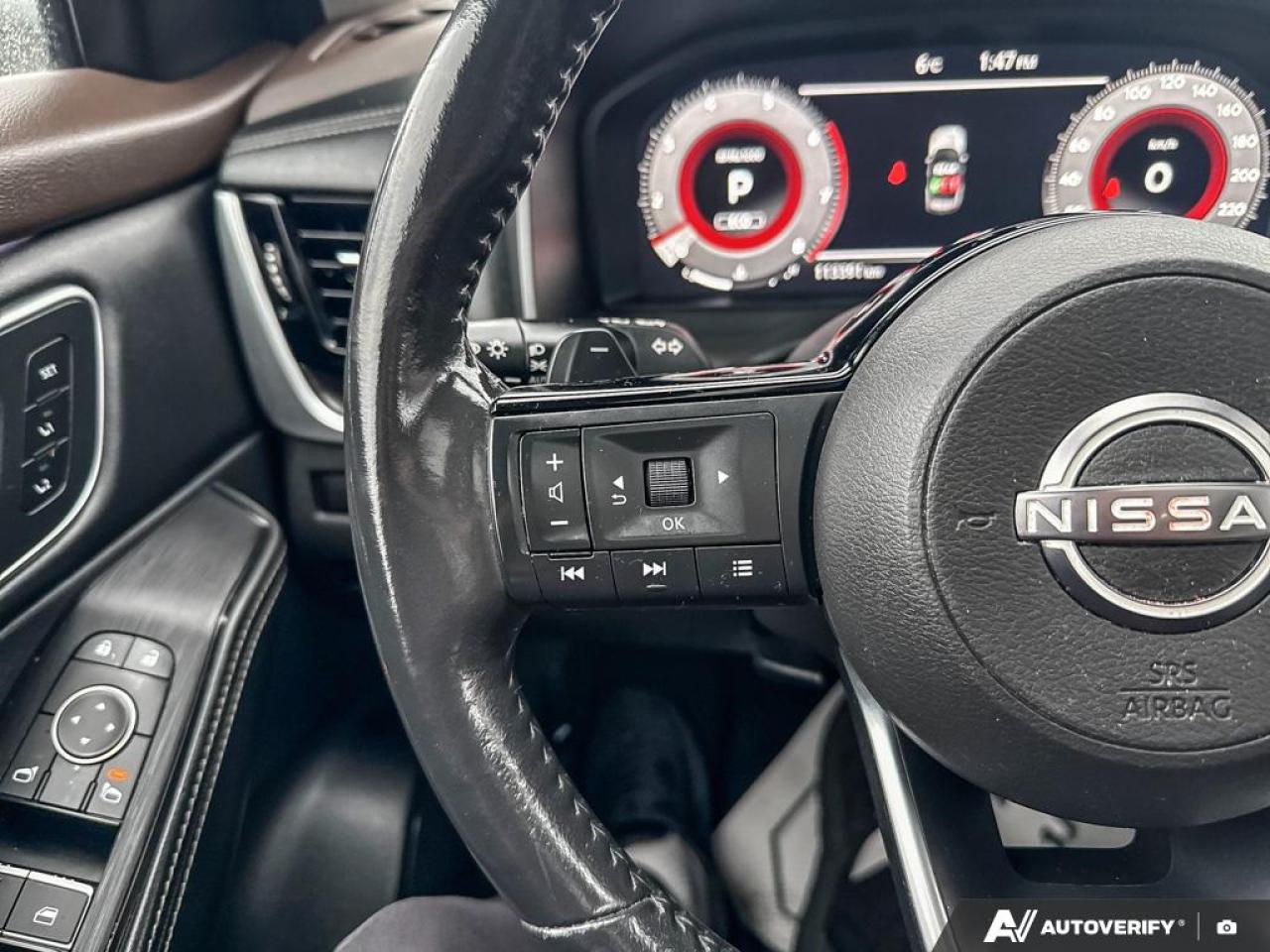 2023 Nissan Rogue PLATINUM / NAV / PANO ROOF / LEATHER / AWD Photo