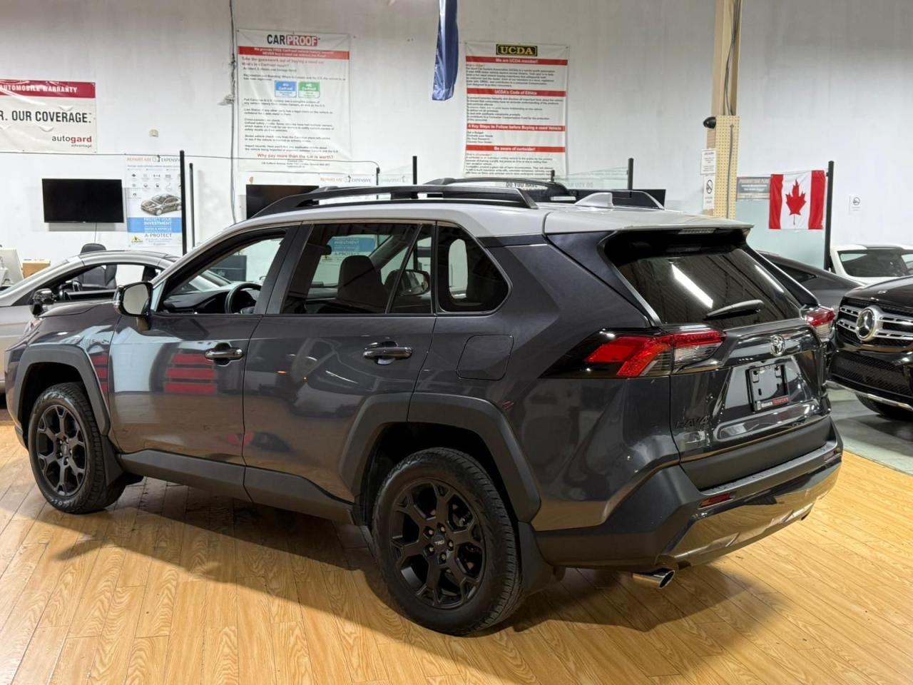 2021 Toyota RAV4 TRAIL AWD |NAVI |SUNROOF|COOLINGSEATS|HEATEDSEATS| - Photo #4