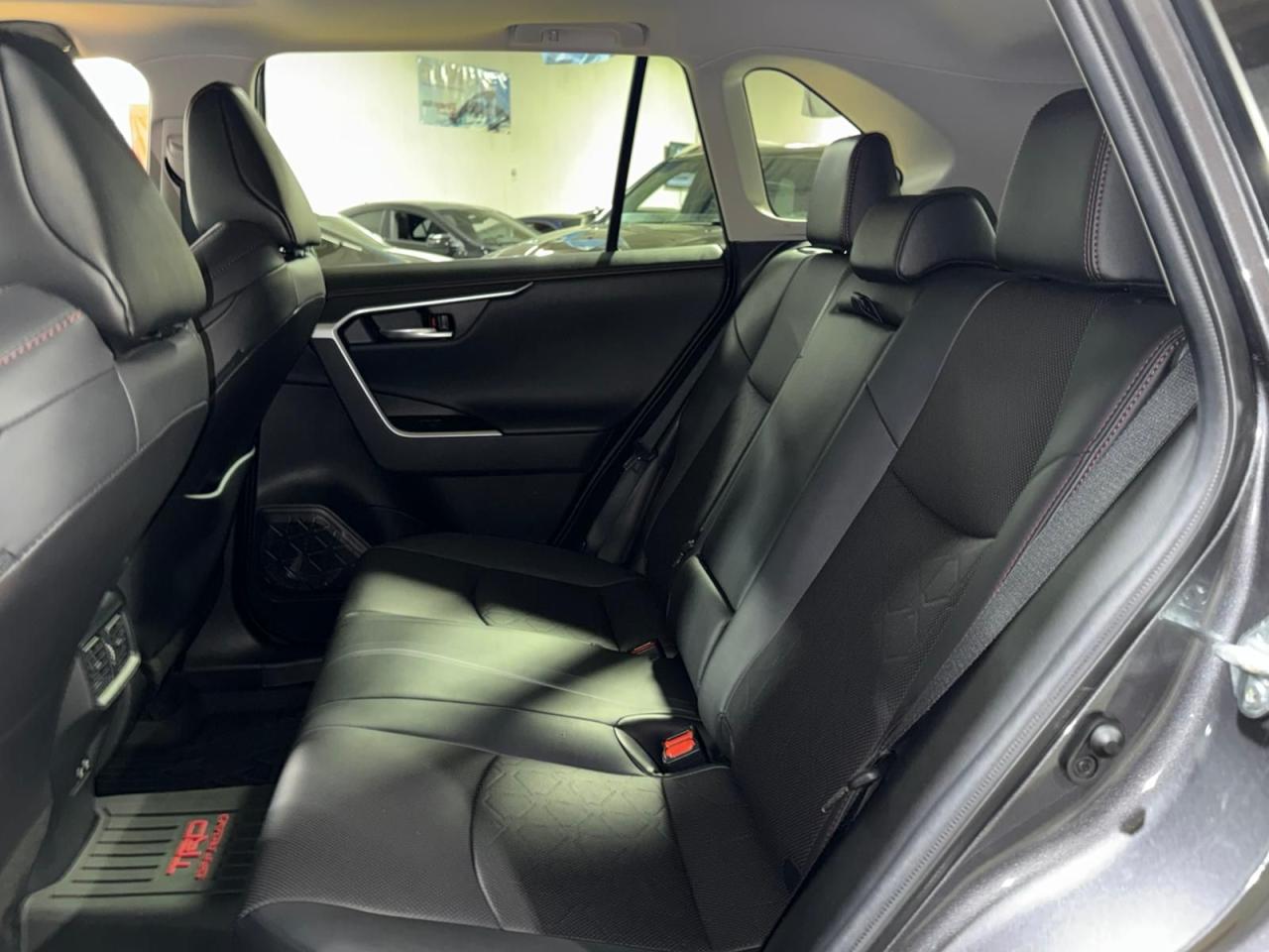 2021 Toyota RAV4 TRAIL AWD |NAVI |SUNROOF|COOLINGSEATS|HEATEDSEATS| - Photo #10