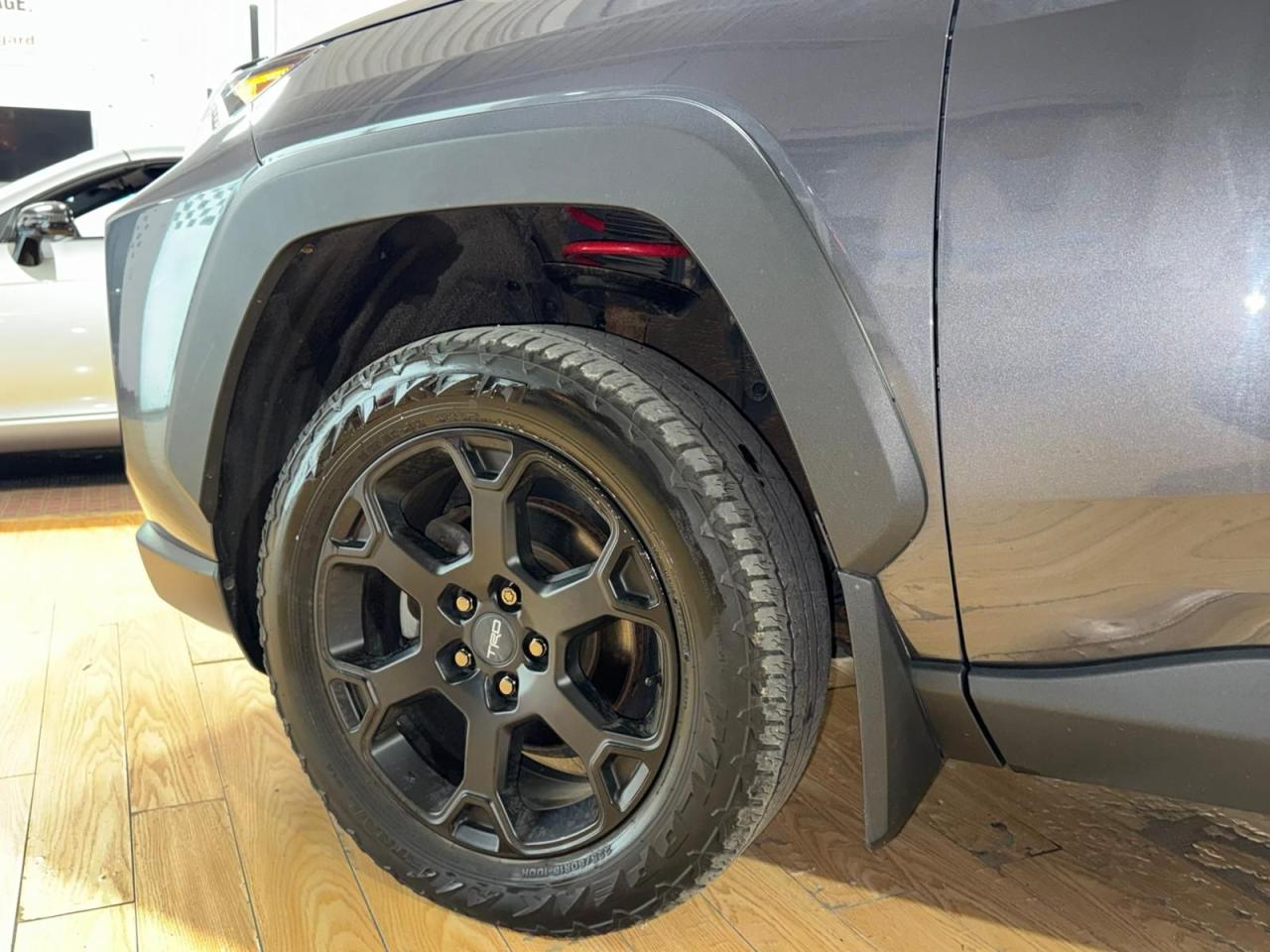 2021 Toyota RAV4 TRAIL AWD |NAVI |SUNROOF|COOLINGSEATS|HEATEDSEATS| - Photo #6