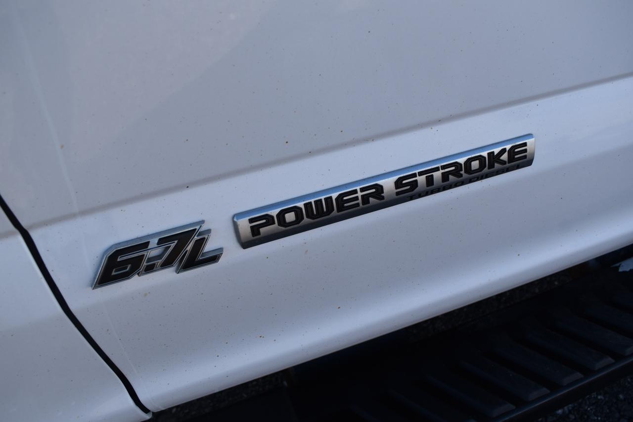 2019 Ford SUPER DUTY F-350 SRW LARIAT 6.7L POWERSTROKE 8 FOOT BOX - Photo #9