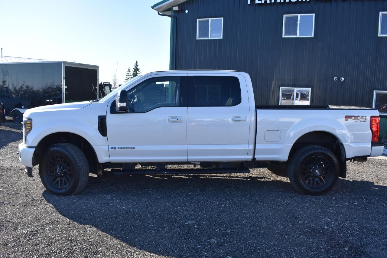2019 Ford SUPER DUTY F-350 SRW LARIAT 6.7L POWERSTROKE 8 FOOT BOX - Photo #2